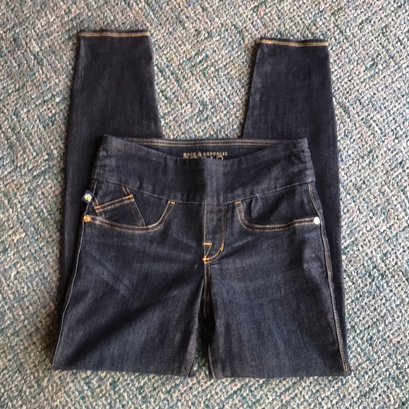 Rock & Republic RX Fever Pull-on Slimming Jeans - Picture 4 of 15